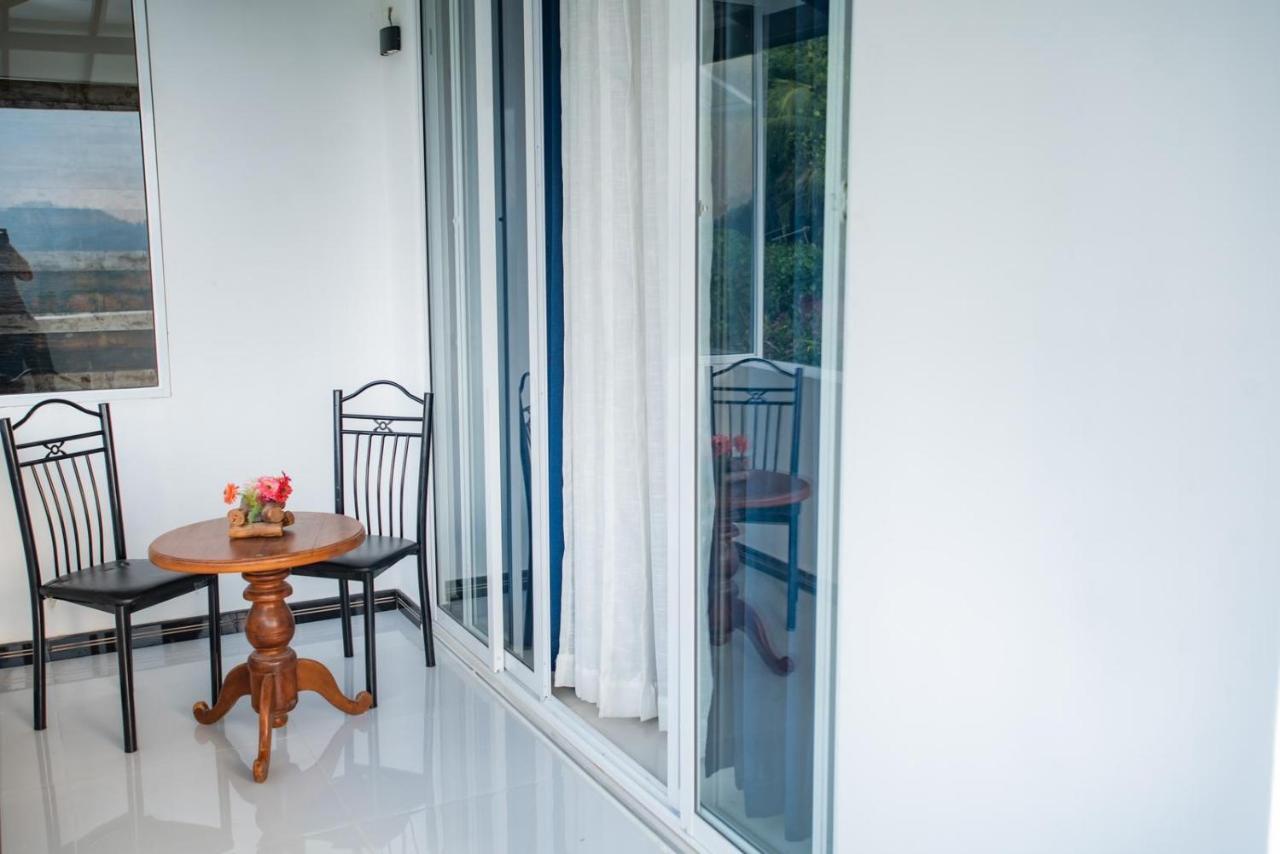Sky Edge Homestay Kandy Exteriör bild